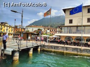 [P39] Debarcăm în Malcesine » foto by crismis
 - 
<span class="allrVoted glyphicon glyphicon-heart hidden" id="av1514928"></span>
<a class="m-l-10 hidden" id="sv1514928" onclick="voting_Foto_DelVot(,1514928,4749)" role="button">șterge vot <span class="glyphicon glyphicon-remove"></span></a>
<a id="v91514928" class=" c-red"  onclick="voting_Foto_SetVot(1514928)" role="button"><span class="glyphicon glyphicon-heart-empty"></span> <b>LIKE</b> = Votează poza</a> <img class="hidden"  id="f1514928W9" src="/imagini/loader.gif" border="0" /><span class="AjErrMes hidden" id="e1514928ErM"></span>