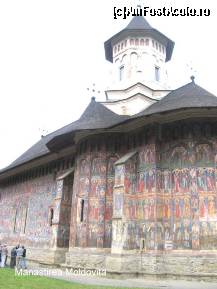 [P03] Mrea Moldovita-refacuta de Petru Rares in 1532 dupa ce biserica de piatra construita de Alexandru cel bun in jur de 1410 a suferit o alunecare de teren. » foto by Michi
 - 
<span class="allrVoted glyphicon glyphicon-heart hidden" id="av67234"></span>
<a class="m-l-10 hidden" id="sv67234" onclick="voting_Foto_DelVot(,67234,4762)" role="button">șterge vot <span class="glyphicon glyphicon-remove"></span></a>
<a id="v967234" class=" c-red"  onclick="voting_Foto_SetVot(67234)" role="button"><span class="glyphicon glyphicon-heart-empty"></span> <b>LIKE</b> = Votează poza</a> <img class="hidden"  id="f67234W9" src="/imagini/loader.gif" border="0" /><span class="AjErrMes hidden" id="e67234ErM"></span>