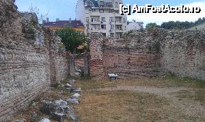 [P09] Basilica Hall, sala de aşteptare înainte de intrare la băi. Termele Romane din Varna, Bulgaria.  » foto by traian.leuca †
 - 
<span class="allrVoted glyphicon glyphicon-heart hidden" id="av426641"></span>
<a class="m-l-10 hidden" id="sv426641" onclick="voting_Foto_DelVot(,426641,4765)" role="button">șterge vot <span class="glyphicon glyphicon-remove"></span></a>
<a id="v9426641" class=" c-red"  onclick="voting_Foto_SetVot(426641)" role="button"><span class="glyphicon glyphicon-heart-empty"></span> <b>LIKE</b> = Votează poza</a> <img class="hidden"  id="f426641W9" src="/imagini/loader.gif" border="0" /><span class="AjErrMes hidden" id="e426641ErM"></span>