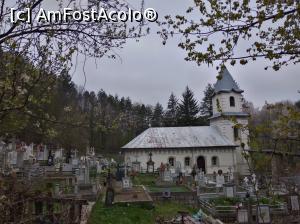 [P28] Pe drum spre, Monumentul Eroilor, Măgura Ocnei, lângă Târgu Ocna, biserica cu cimitir » foto by Mioritik
 - 
<span class="allrVoted glyphicon glyphicon-heart hidden" id="av1230118"></span>
<a class="m-l-10 hidden" id="sv1230118" onclick="voting_Foto_DelVot(,1230118,4793)" role="button">șterge vot <span class="glyphicon glyphicon-remove"></span></a>
<a id="v91230118" class=" c-red"  onclick="voting_Foto_SetVot(1230118)" role="button"><span class="glyphicon glyphicon-heart-empty"></span> <b>LIKE</b> = Votează poza</a> <img class="hidden"  id="f1230118W9" src="/imagini/loader.gif" border="0" /><span class="AjErrMes hidden" id="e1230118ErM"></span>