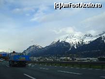 [P10] spre Elvetia , acum suntem pe centura Innsbruck, se vede orasul in dreapta, la poalele acelor munti frumosi. » foto by adryana
 - 
<span class="allrVoted glyphicon glyphicon-heart hidden" id="av317989"></span>
<a class="m-l-10 hidden" id="sv317989" onclick="voting_Foto_DelVot(,317989,4839)" role="button">șterge vot <span class="glyphicon glyphicon-remove"></span></a>
<a id="v9317989" class=" c-red"  onclick="voting_Foto_SetVot(317989)" role="button"><span class="glyphicon glyphicon-heart-empty"></span> <b>LIKE</b> = Votează poza</a> <img class="hidden"  id="f317989W9" src="/imagini/loader.gif" border="0" /><span class="AjErrMes hidden" id="e317989ErM"></span>