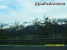 [P09] spre Elvetia , acum suntem pe centura Innsbruck, se vede orasul in dreapta, la poalele acelor munti frumosi. » foto by adryana
 - 
<span class="allrVoted glyphicon glyphicon-heart hidden" id="av317988"></span>
<a class="m-l-10 hidden" id="sv317988" onclick="voting_Foto_DelVot(,317988,4839)" role="button">șterge vot <span class="glyphicon glyphicon-remove"></span></a>
<a id="v9317988" class=" c-red"  onclick="voting_Foto_SetVot(317988)" role="button"><span class="glyphicon glyphicon-heart-empty"></span> <b>LIKE</b> = Votează poza</a> <img class="hidden"  id="f317988W9" src="/imagini/loader.gif" border="0" /><span class="AjErrMes hidden" id="e317988ErM"></span>