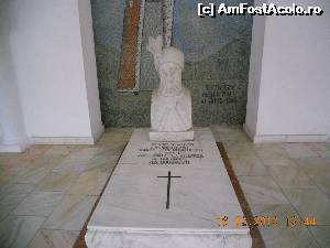 [P03] mormantul lui Constantin Brancoveanu » foto by zlatna
 - 
<span class="allrVoted glyphicon glyphicon-heart hidden" id="av632268"></span>
<a class="m-l-10 hidden" id="sv632268" onclick="voting_Foto_DelVot(,632268,4842)" role="button">șterge vot <span class="glyphicon glyphicon-remove"></span></a>
<a id="v9632268" class=" c-red"  onclick="voting_Foto_SetVot(632268)" role="button"><span class="glyphicon glyphicon-heart-empty"></span> <b>LIKE</b> = Votează poza</a> <img class="hidden"  id="f632268W9" src="/imagini/loader.gif" border="0" /><span class="AjErrMes hidden" id="e632268ErM"></span>