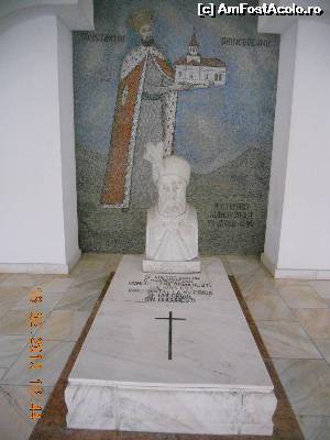 [P04] mormantul lui Constantin Brancoveanu » foto by zlatna
 - 
<span class="allrVoted glyphicon glyphicon-heart hidden" id="av632269"></span>
<a class="m-l-10 hidden" id="sv632269" onclick="voting_Foto_DelVot(,632269,4842)" role="button">șterge vot <span class="glyphicon glyphicon-remove"></span></a>
<a id="v9632269" class=" c-red"  onclick="voting_Foto_SetVot(632269)" role="button"><span class="glyphicon glyphicon-heart-empty"></span> <b>LIKE</b> = Votează poza</a> <img class="hidden"  id="f632269W9" src="/imagini/loader.gif" border="0" /><span class="AjErrMes hidden" id="e632269ErM"></span>