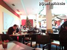 [P11] hotelul Ananas Viena- restaurantul unde se servea micul dejun » foto by kmy
 - 
<span class="allrVoted glyphicon glyphicon-heart hidden" id="av172175"></span>
<a class="m-l-10 hidden" id="sv172175" onclick="voting_Foto_DelVot(,172175,4851)" role="button">șterge vot <span class="glyphicon glyphicon-remove"></span></a>
<a id="v9172175" class=" c-red"  onclick="voting_Foto_SetVot(172175)" role="button"><span class="glyphicon glyphicon-heart-empty"></span> <b>LIKE</b> = Votează poza</a> <img class="hidden"  id="f172175W9" src="/imagini/loader.gif" border="0" /><span class="AjErrMes hidden" id="e172175ErM"></span>