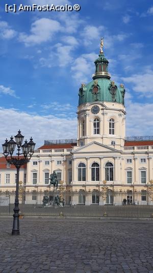 [P26] Charlottenburg Schloss » foto by Carmen Ion
 - 
<span class="allrVoted glyphicon glyphicon-heart hidden" id="av1283087"></span>
<a class="m-l-10 hidden" id="sv1283087" onclick="voting_Foto_DelVot(,1283087,4900)" role="button">șterge vot <span class="glyphicon glyphicon-remove"></span></a>
<a id="v91283087" class=" c-red"  onclick="voting_Foto_SetVot(1283087)" role="button"><span class="glyphicon glyphicon-heart-empty"></span> <b>LIKE</b> = Votează poza</a> <img class="hidden"  id="f1283087W9" src="/imagini/loader.gif" border="0" /><span class="AjErrMes hidden" id="e1283087ErM"></span>