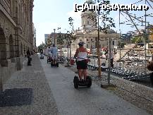 [P45] Berlin:și în Gendarmenmarkt întâlnim grupuri de turiști pe segway » foto by mariana.olaru
 - 
<span class="allrVoted glyphicon glyphicon-heart hidden" id="av173417"></span>
<a class="m-l-10 hidden" id="sv173417" onclick="voting_Foto_DelVot(,173417,4900)" role="button">șterge vot <span class="glyphicon glyphicon-remove"></span></a>
<a id="v9173417" class=" c-red"  onclick="voting_Foto_SetVot(173417)" role="button"><span class="glyphicon glyphicon-heart-empty"></span> <b>LIKE</b> = Votează poza</a> <img class="hidden"  id="f173417W9" src="/imagini/loader.gif" border="0" /><span class="AjErrMes hidden" id="e173417ErM"></span>