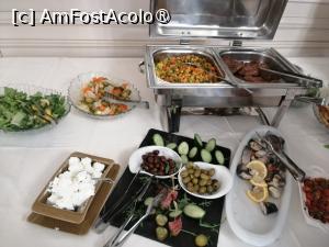 [P03] Frumos aranjat bufetul cu mancare » foto by mmierla
 - 
<span class="allrVoted glyphicon glyphicon-heart hidden" id="av1525625"></span>
<a class="m-l-10 hidden" id="sv1525625" onclick="voting_Foto_DelVot(,1525625,4946)" role="button">șterge vot <span class="glyphicon glyphicon-remove"></span></a>
<a id="v91525625" class=" c-red"  onclick="voting_Foto_SetVot(1525625)" role="button"><span class="glyphicon glyphicon-heart-empty"></span> <b>LIKE</b> = Votează poza</a> <img class="hidden"  id="f1525625W9" src="/imagini/loader.gif" border="0" /><span class="AjErrMes hidden" id="e1525625ErM"></span>