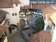 [P11] Curtea interioara a castelului Bran » foto by vlado2
 - 
<span class="allrVoted glyphicon glyphicon-heart hidden" id="av458129"></span>
<a class="m-l-10 hidden" id="sv458129" onclick="voting_Foto_DelVot(,458129,4963)" role="button">șterge vot <span class="glyphicon glyphicon-remove"></span></a>
<a id="v9458129" class=" c-red"  onclick="voting_Foto_SetVot(458129)" role="button"><span class="glyphicon glyphicon-heart-empty"></span> <b>LIKE</b> = Votează poza</a> <img class="hidden"  id="f458129W9" src="/imagini/loader.gif" border="0" /><span class="AjErrMes hidden" id="e458129ErM"></span>
