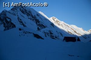 [P37] Dimineața la Bâlea Lac » foto by Mika
 - 
<span class="allrVoted glyphicon glyphicon-heart hidden" id="av1059944"></span>
<a class="m-l-10 hidden" id="sv1059944" onclick="voting_Foto_DelVot(,1059944,4967)" role="button">șterge vot <span class="glyphicon glyphicon-remove"></span></a>
<a id="v91059944" class=" c-red"  onclick="voting_Foto_SetVot(1059944)" role="button"><span class="glyphicon glyphicon-heart-empty"></span> <b>LIKE</b> = Votează poza</a> <img class="hidden"  id="f1059944W9" src="/imagini/loader.gif" border="0" /><span class="AjErrMes hidden" id="e1059944ErM"></span>