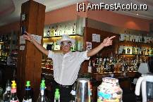 [P02] un barman fericit » foto by kimien
 - 
<span class="allrVoted glyphicon glyphicon-heart hidden" id="av231394"></span>
<a class="m-l-10 hidden" id="sv231394" onclick="voting_Foto_DelVot(,231394,5032)" role="button">șterge vot <span class="glyphicon glyphicon-remove"></span></a>
<a id="v9231394" class=" c-red"  onclick="voting_Foto_SetVot(231394)" role="button"><span class="glyphicon glyphicon-heart-empty"></span> <b>LIKE</b> = Votează poza</a> <img class="hidden"  id="f231394W9" src="/imagini/loader.gif" border="0" /><span class="AjErrMes hidden" id="e231394ErM"></span>