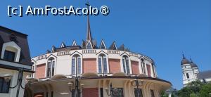 [P48] Noua catedrală catolică Sfânta Fecioară Maria, Regina » foto by Carmen Ion
 - 
<span class="allrVoted glyphicon glyphicon-heart hidden" id="av1506379"></span>
<a class="m-l-10 hidden" id="sv1506379" onclick="voting_Foto_DelVot(,1506379,5091)" role="button">șterge vot <span class="glyphicon glyphicon-remove"></span></a>
<a id="v91506379" class=" c-red"  onclick="voting_Foto_SetVot(1506379)" role="button"><span class="glyphicon glyphicon-heart-empty"></span> <b>LIKE</b> = Votează poza</a> <img class="hidden"  id="f1506379W9" src="/imagini/loader.gif" border="0" /><span class="AjErrMes hidden" id="e1506379ErM"></span>