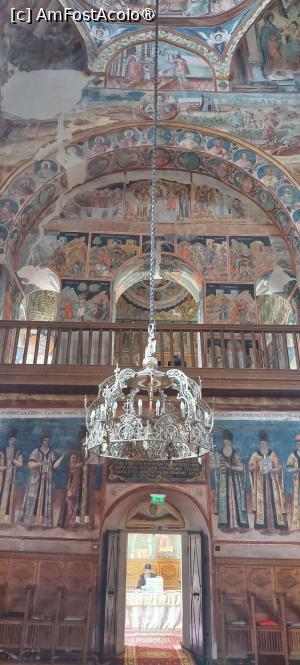 [P40] Mănăstirea Golia  - interiorul » foto by Carmen Ion
 - 
<span class="allrVoted glyphicon glyphicon-heart hidden" id="av1507155"></span>
<a class="m-l-10 hidden" id="sv1507155" onclick="voting_Foto_DelVot(,1507155,5091)" role="button">șterge vot <span class="glyphicon glyphicon-remove"></span></a>
<a id="v91507155" class=" c-red"  onclick="voting_Foto_SetVot(1507155)" role="button"><span class="glyphicon glyphicon-heart-empty"></span> <b>LIKE</b> = Votează poza</a> <img class="hidden"  id="f1507155W9" src="/imagini/loader.gif" border="0" /><span class="AjErrMes hidden" id="e1507155ErM"></span>