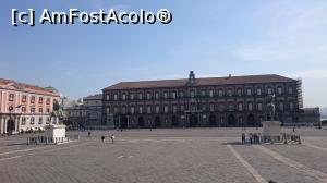 [P08] Palatul Regal, dinspre Biserica San Francesco, Piazza Plebiscito.  » foto by Aurici
 - 
<span class="allrVoted glyphicon glyphicon-heart hidden" id="av875084"></span>
<a class="m-l-10 hidden" id="sv875084" onclick="voting_Foto_DelVot(,875084,5128)" role="button">șterge vot <span class="glyphicon glyphicon-remove"></span></a>
<a id="v9875084" class=" c-red"  onclick="voting_Foto_SetVot(875084)" role="button"><span class="glyphicon glyphicon-heart-empty"></span> <b>LIKE</b> = Votează poza</a> <img class="hidden"  id="f875084W9" src="/imagini/loader.gif" border="0" /><span class="AjErrMes hidden" id="e875084ErM"></span>