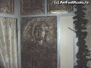 [P14] Icoană de lângă altarul din grotă.  » foto by Carmen Ion
 - 
<span class="allrVoted glyphicon glyphicon-heart hidden" id="av656028"></span>
<a class="m-l-10 hidden" id="sv656028" onclick="voting_Foto_DelVot(,656028,5136)" role="button">șterge vot <span class="glyphicon glyphicon-remove"></span></a>
<a id="v9656028" class=" c-red"  onclick="voting_Foto_SetVot(656028)" role="button"><span class="glyphicon glyphicon-heart-empty"></span> <b>LIKE</b> = Votează poza</a> <img class="hidden"  id="f656028W9" src="/imagini/loader.gif" border="0" /><span class="AjErrMes hidden" id="e656028ErM"></span>