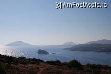 [P23] Marea vazuta din templul lui Poseidon-cap Sounio. Din acest loc astepta regele Egeu intorcerea lui Teseu dupa ucidera minotaurului. » foto by poseidon
 - 
<span class="allrVoted glyphicon glyphicon-heart hidden" id="av132797"></span>
<a class="m-l-10 hidden" id="sv132797" onclick="voting_Foto_DelVot(,132797,5137)" role="button">șterge vot <span class="glyphicon glyphicon-remove"></span></a>
<a id="v9132797" class=" c-red"  onclick="voting_Foto_SetVot(132797)" role="button"><span class="glyphicon glyphicon-heart-empty"></span> <b>LIKE</b> = Votează poza</a> <img class="hidden"  id="f132797W9" src="/imagini/loader.gif" border="0" /><span class="AjErrMes hidden" id="e132797ErM"></span>