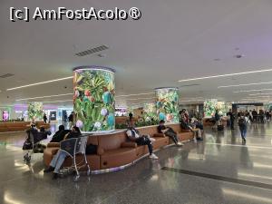 [P04] Aeroport Doha » foto by crismis
 - 
<span class="allrVoted glyphicon glyphicon-heart hidden" id="av1534522"></span>
<a class="m-l-10 hidden" id="sv1534522" onclick="voting_Foto_DelVot(,1534522,5166)" role="button">șterge vot <span class="glyphicon glyphicon-remove"></span></a>
<a id="v91534522" class=" c-red"  onclick="voting_Foto_SetVot(1534522)" role="button"><span class="glyphicon glyphicon-heart-empty"></span> <b>LIKE</b> = Votează poza</a> <img class="hidden"  id="f1534522W9" src="/imagini/loader.gif" border="0" /><span class="AjErrMes hidden" id="e1534522ErM"></span>