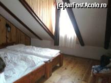 [P02] camera destul de mica pentru o camera tripla. » foto by danaches2003
 - 
<span class="allrVoted glyphicon glyphicon-heart hidden" id="av56787"></span>
<a class="m-l-10 hidden" id="sv56787" onclick="voting_Foto_DelVot(,56787,5169)" role="button">șterge vot <span class="glyphicon glyphicon-remove"></span></a>
<a id="v956787" class=" c-red"  onclick="voting_Foto_SetVot(56787)" role="button"><span class="glyphicon glyphicon-heart-empty"></span> <b>LIKE</b> = Votează poza</a> <img class="hidden"  id="f56787W9" src="/imagini/loader.gif" border="0" /><span class="AjErrMes hidden" id="e56787ErM"></span>