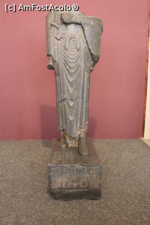 [P15] Teheran, Muzeul Național al Iranului, Muzeul Anticului Iran, Statuia lui Darius cel Mare » foto by mprofeanu
 - 
<span class="allrVoted glyphicon glyphicon-heart hidden" id="av1025266"></span>
<a class="m-l-10 hidden" id="sv1025266" onclick="voting_Foto_DelVot(,1025266,5198)" role="button">șterge vot <span class="glyphicon glyphicon-remove"></span></a>
<a id="v91025266" class=" c-red"  onclick="voting_Foto_SetVot(1025266)" role="button"><span class="glyphicon glyphicon-heart-empty"></span> <b>LIKE</b> = Votează poza</a> <img class="hidden"  id="f1025266W9" src="/imagini/loader.gif" border="0" /><span class="AjErrMes hidden" id="e1025266ErM"></span>