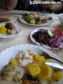 [P05] pranzul » foto by ~Martha~*
 - 
<span class="allrVoted glyphicon glyphicon-heart hidden" id="av235296"></span>
<a class="m-l-10 hidden" id="sv235296" onclick="voting_Foto_DelVot(,235296,5201)" role="button">șterge vot <span class="glyphicon glyphicon-remove"></span></a>
<a id="v9235296" class=" c-red"  onclick="voting_Foto_SetVot(235296)" role="button"><span class="glyphicon glyphicon-heart-empty"></span> <b>LIKE</b> = Votează poza</a> <img class="hidden"  id="f235296W9" src="/imagini/loader.gif" border="0" /><span class="AjErrMes hidden" id="e235296ErM"></span>