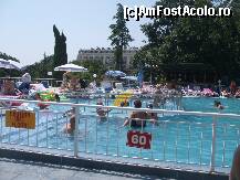 [P01] piscina exterioara,dupa culoarea apei iti poti da seama cat clor are in ea » foto by tetel
 - 
<span class="allrVoted glyphicon glyphicon-heart hidden" id="av110188"></span>
<a class="m-l-10 hidden" id="sv110188" onclick="voting_Foto_DelVot(,110188,5351)" role="button">șterge vot <span class="glyphicon glyphicon-remove"></span></a>
<a id="v9110188" class=" c-red"  onclick="voting_Foto_SetVot(110188)" role="button"><span class="glyphicon glyphicon-heart-empty"></span> <b>LIKE</b> = Votează poza</a> <img class="hidden"  id="f110188W9" src="/imagini/loader.gif" border="0" /><span class="AjErrMes hidden" id="e110188ErM"></span>