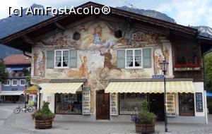 [P19] Alta casa deosebita pe strada principala Am Kurpark - Garmisch » foto by BOGDAN DSN
 - 
<span class="allrVoted glyphicon glyphicon-heart hidden" id="av726457"></span>
<a class="m-l-10 hidden" id="sv726457" onclick="voting_Foto_DelVot(,726457,5408)" role="button">șterge vot <span class="glyphicon glyphicon-remove"></span></a>
<a id="v9726457" class=" c-red"  onclick="voting_Foto_SetVot(726457)" role="button"><span class="glyphicon glyphicon-heart-empty"></span> <b>LIKE</b> = Votează poza</a> <img class="hidden"  id="f726457W9" src="/imagini/loader.gif" border="0" /><span class="AjErrMes hidden" id="e726457ErM"></span>