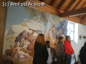 [P26] Pictura in capela » foto by mishu
 - 
<span class="allrVoted glyphicon glyphicon-heart hidden" id="av990293"></span>
<a class="m-l-10 hidden" id="sv990293" onclick="voting_Foto_DelVot(,990293,5408)" role="button">șterge vot <span class="glyphicon glyphicon-remove"></span></a>
<a id="v9990293" class=" c-red"  onclick="voting_Foto_SetVot(990293)" role="button"><span class="glyphicon glyphicon-heart-empty"></span> <b>LIKE</b> = Votează poza</a> <img class="hidden"  id="f990293W9" src="/imagini/loader.gif" border="0" /><span class="AjErrMes hidden" id="e990293ErM"></span>