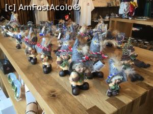 [P40] Si alte suveniruri » foto by mishu
 - 
<span class="allrVoted glyphicon glyphicon-heart hidden" id="av990307"></span>
<a class="m-l-10 hidden" id="sv990307" onclick="voting_Foto_DelVot(,990307,5408)" role="button">șterge vot <span class="glyphicon glyphicon-remove"></span></a>
<a id="v9990307" class=" c-red"  onclick="voting_Foto_SetVot(990307)" role="button"><span class="glyphicon glyphicon-heart-empty"></span> <b>LIKE</b> = Votează poza</a> <img class="hidden"  id="f990307W9" src="/imagini/loader.gif" border="0" /><span class="AjErrMes hidden" id="e990307ErM"></span>