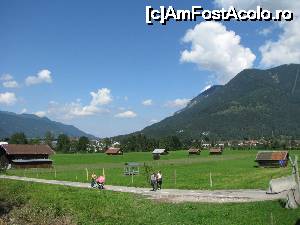 [P11] vedere din tren cu pajistile inverzite » foto by spiros
 - 
<span class="allrVoted glyphicon glyphicon-heart hidden" id="av679651"></span>
<a class="m-l-10 hidden" id="sv679651" onclick="voting_Foto_DelVot(,679651,5408)" role="button">șterge vot <span class="glyphicon glyphicon-remove"></span></a>
<a id="v9679651" class=" c-red"  onclick="voting_Foto_SetVot(679651)" role="button"><span class="glyphicon glyphicon-heart-empty"></span> <b>LIKE</b> = Votează poza</a> <img class="hidden"  id="f679651W9" src="/imagini/loader.gif" border="0" /><span class="AjErrMes hidden" id="e679651ErM"></span>