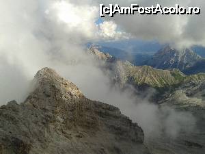 [P22] vreme schimbatoare pe Zugspitzplatt la 2690m » foto by spiros
 - 
<span class="allrVoted glyphicon glyphicon-heart hidden" id="av679679"></span>
<a class="m-l-10 hidden" id="sv679679" onclick="voting_Foto_DelVot(,679679,5408)" role="button">șterge vot <span class="glyphicon glyphicon-remove"></span></a>
<a id="v9679679" class=" c-red"  onclick="voting_Foto_SetVot(679679)" role="button"><span class="glyphicon glyphicon-heart-empty"></span> <b>LIKE</b> = Votează poza</a> <img class="hidden"  id="f679679W9" src="/imagini/loader.gif" border="0" /><span class="AjErrMes hidden" id="e679679ErM"></span>