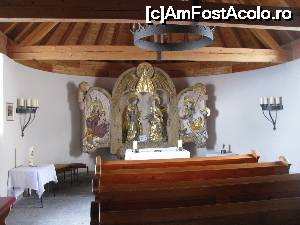 [P28] Interiorul capalei de pe Zugspitzplatt » foto by spiros
 - 
<span class="allrVoted glyphicon glyphicon-heart hidden" id="av679691"></span>
<a class="m-l-10 hidden" id="sv679691" onclick="voting_Foto_DelVot(,679691,5408)" role="button">șterge vot <span class="glyphicon glyphicon-remove"></span></a>
<a id="v9679691" class=" c-red"  onclick="voting_Foto_SetVot(679691)" role="button"><span class="glyphicon glyphicon-heart-empty"></span> <b>LIKE</b> = Votează poza</a> <img class="hidden"  id="f679691W9" src="/imagini/loader.gif" border="0" /><span class="AjErrMes hidden" id="e679691ErM"></span>