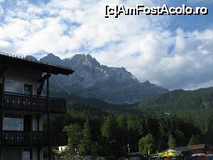 [P68] Zugspitze vazut de la Eibsee Hotel » foto by spiros
 - 
<span class="allrVoted glyphicon glyphicon-heart hidden" id="av679764"></span>
<a class="m-l-10 hidden" id="sv679764" onclick="voting_Foto_DelVot(,679764,5408)" role="button">șterge vot <span class="glyphicon glyphicon-remove"></span></a>
<a id="v9679764" class=" c-red"  onclick="voting_Foto_SetVot(679764)" role="button"><span class="glyphicon glyphicon-heart-empty"></span> <b>LIKE</b> = Votează poza</a> <img class="hidden"  id="f679764W9" src="/imagini/loader.gif" border="0" /><span class="AjErrMes hidden" id="e679764ErM"></span>