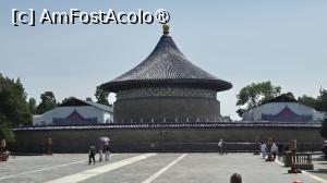 [P20] Bolta Imperiala a Cerului seamana cu Sala Rugaciunilor pentru Recolte Bogate, insa este mai mica in inaltime. Este un pavilion rotund din lemn, cu un acoperis de tigla albastra incoronata cu o sfera aurita, asezat pe o platforma de marmura alba, inalta de 2 metri. » foto by geani anto
 - 
<span class="allrVoted glyphicon glyphicon-heart hidden" id="av1491089"></span>
<a class="m-l-10 hidden" id="sv1491089" onclick="voting_Foto_DelVot(,1491089,5458)" role="button">șterge vot <span class="glyphicon glyphicon-remove"></span></a>
<a id="v91491089" class=" c-red"  onclick="voting_Foto_SetVot(1491089)" role="button"><span class="glyphicon glyphicon-heart-empty"></span> <b>LIKE</b> = Votează poza</a> <img class="hidden"  id="f1491089W9" src="/imagini/loader.gif" border="0" /><span class="AjErrMes hidden" id="e1491089ErM"></span>