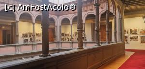 [P82] <strong>Palacio de Los Condes de Sastago, cu o impresionantă expoziție de fotografie.</strong> » foto by Aurici
 - 
<span class="allrVoted glyphicon glyphicon-heart hidden" id="av1262705"></span>
<a class="m-l-10 hidden" id="sv1262705" onclick="voting_Foto_DelVot(,1262705,5465)" role="button">șterge vot <span class="glyphicon glyphicon-remove"></span></a>
<a id="v91262705" class=" c-red"  onclick="voting_Foto_SetVot(1262705)" role="button"><span class="glyphicon glyphicon-heart-empty"></span> <b>LIKE</b> = Votează poza</a> <img class="hidden"  id="f1262705W9" src="/imagini/loader.gif" border="0" /><span class="AjErrMes hidden" id="e1262705ErM"></span>