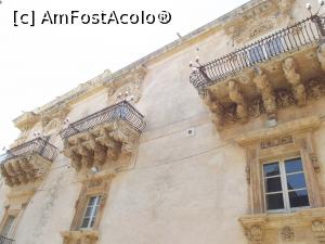 [P16] Faţadă a Palazzo Nicolaci cu statuetele celebre de la balcoane » foto by irinad
 - 
<span class="allrVoted glyphicon glyphicon-heart hidden" id="av882035"></span>
<a class="m-l-10 hidden" id="sv882035" onclick="voting_Foto_DelVot(,882035,5466)" role="button">șterge vot <span class="glyphicon glyphicon-remove"></span></a>
<a id="v9882035" class=" c-red"  onclick="voting_Foto_SetVot(882035)" role="button"><span class="glyphicon glyphicon-heart-empty"></span> <b>LIKE</b> = Votează poza</a> <img class="hidden"  id="f882035W9" src="/imagini/loader.gif" border="0" /><span class="AjErrMes hidden" id="e882035ErM"></span>