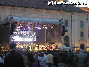 [P05] Concert la Sibiu » foto by danutapop
 - 
<span class="allrVoted glyphicon glyphicon-heart hidden" id="av636448"></span>
<a class="m-l-10 hidden" id="sv636448" onclick="voting_Foto_DelVot(,636448,5504)" role="button">șterge vot <span class="glyphicon glyphicon-remove"></span></a>
<a id="v9636448" class=" c-red"  onclick="voting_Foto_SetVot(636448)" role="button"><span class="glyphicon glyphicon-heart-empty"></span> <b>LIKE</b> = Votează poza</a> <img class="hidden"  id="f636448W9" src="/imagini/loader.gif" border="0" /><span class="AjErrMes hidden" id="e636448ErM"></span>