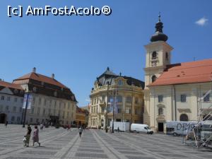 [P30] Sibiu - Piața Sfatului. » foto by iulianic
 - 
<span class="allrVoted glyphicon glyphicon-heart hidden" id="av1317125"></span>
<a class="m-l-10 hidden" id="sv1317125" onclick="voting_Foto_DelVot(,1317125,5504)" role="button">șterge vot <span class="glyphicon glyphicon-remove"></span></a>
<a id="v91317125" class=" c-red"  onclick="voting_Foto_SetVot(1317125)" role="button"><span class="glyphicon glyphicon-heart-empty"></span> <b>LIKE</b> = Votează poza</a> <img class="hidden"  id="f1317125W9" src="/imagini/loader.gif" border="0" /><span class="AjErrMes hidden" id="e1317125ErM"></span>