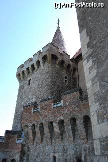 [P09] Hunedoara - Castelul Huniazilor - exterior » foto by gregorio
 - 
<span class="allrVoted glyphicon glyphicon-heart hidden" id="av67769"></span>
<a class="m-l-10 hidden" id="sv67769" onclick="voting_Foto_DelVot(,67769,5504)" role="button">șterge vot <span class="glyphicon glyphicon-remove"></span></a>
<a id="v967769" class=" c-red"  onclick="voting_Foto_SetVot(67769)" role="button"><span class="glyphicon glyphicon-heart-empty"></span> <b>LIKE</b> = Votează poza</a> <img class="hidden"  id="f67769W9" src="/imagini/loader.gif" border="0" /><span class="AjErrMes hidden" id="e67769ErM"></span>