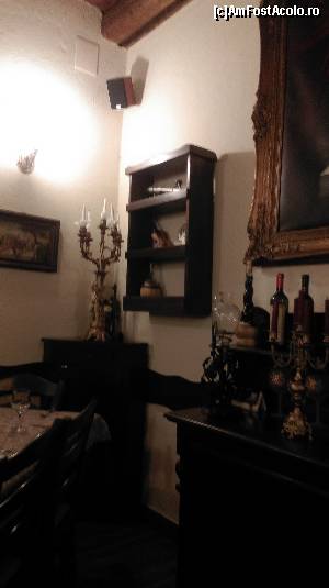 [P10] Ristorante Vinotera Oradea - una din sălile vechi ale restaurantului...  » foto by bogumil
 - 
<span class="allrVoted glyphicon glyphicon-heart hidden" id="av625971"></span>
<a class="m-l-10 hidden" id="sv625971" onclick="voting_Foto_DelVot(,625971,5534)" role="button">șterge vot <span class="glyphicon glyphicon-remove"></span></a>
<a id="v9625971" class=" c-red"  onclick="voting_Foto_SetVot(625971)" role="button"><span class="glyphicon glyphicon-heart-empty"></span> <b>LIKE</b> = Votează poza</a> <img class="hidden"  id="f625971W9" src="/imagini/loader.gif" border="0" /><span class="AjErrMes hidden" id="e625971ErM"></span>