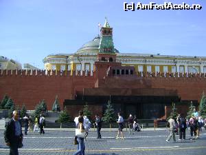 [P07] mausoleul in care se afla Lenin din Piata Rosie-Moscova » foto by samantha
 - 
<span class="allrVoted glyphicon glyphicon-heart hidden" id="av524742"></span>
<a class="m-l-10 hidden" id="sv524742" onclick="voting_Foto_DelVot(,524742,5579)" role="button">șterge vot <span class="glyphicon glyphicon-remove"></span></a>
<a id="v9524742" class=" c-red"  onclick="voting_Foto_SetVot(524742)" role="button"><span class="glyphicon glyphicon-heart-empty"></span> <b>LIKE</b> = Votează poza</a> <img class="hidden"  id="f524742W9" src="/imagini/loader.gif" border="0" /><span class="AjErrMes hidden" id="e524742ErM"></span>