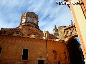 [P07] Valencia Catedral » foto by Ammelie
 - 
<span class="allrVoted glyphicon glyphicon-heart hidden" id="av570255"></span>
<a class="m-l-10 hidden" id="sv570255" onclick="voting_Foto_DelVot(,570255,5604)" role="button">șterge vot <span class="glyphicon glyphicon-remove"></span></a>
<a id="v9570255" class=" c-red"  onclick="voting_Foto_SetVot(570255)" role="button"><span class="glyphicon glyphicon-heart-empty"></span> <b>LIKE</b> = Votează poza</a> <img class="hidden"  id="f570255W9" src="/imagini/loader.gif" border="0" /><span class="AjErrMes hidden" id="e570255ErM"></span>