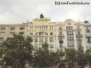 [P02] Una din clădirile Art Nouveau din Plaza del Ayuntamiento.  » foto by Carmen Ion
 - 
<span class="allrVoted glyphicon glyphicon-heart hidden" id="av649410"></span>
<a class="m-l-10 hidden" id="sv649410" onclick="voting_Foto_DelVot(,649410,5604)" role="button">șterge vot <span class="glyphicon glyphicon-remove"></span></a>
<a id="v9649410" class=" c-red"  onclick="voting_Foto_SetVot(649410)" role="button"><span class="glyphicon glyphicon-heart-empty"></span> <b>LIKE</b> = Votează poza</a> <img class="hidden"  id="f649410W9" src="/imagini/loader.gif" border="0" /><span class="AjErrMes hidden" id="e649410ErM"></span>