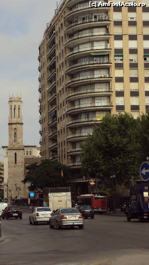 [P20] De pe trotuarul din faţa Gării de Nord (Estacio Norte) se vede Iglesia de San Augustin.  » foto by Carmen Ion
 - 
<span class="allrVoted glyphicon glyphicon-heart hidden" id="av649440"></span>
<a class="m-l-10 hidden" id="sv649440" onclick="voting_Foto_DelVot(,649440,5604)" role="button">șterge vot <span class="glyphicon glyphicon-remove"></span></a>
<a id="v9649440" class=" c-red"  onclick="voting_Foto_SetVot(649440)" role="button"><span class="glyphicon glyphicon-heart-empty"></span> <b>LIKE</b> = Votează poza</a> <img class="hidden"  id="f649440W9" src="/imagini/loader.gif" border="0" /><span class="AjErrMes hidden" id="e649440ErM"></span>