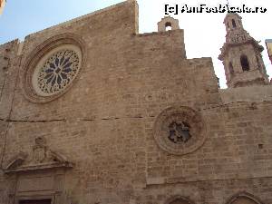 [P39] Iglesia de Santa Catalina - se observă rozetele şi, în fundal, Torre Catalina, 'soaţa' lui Miguelete.  » foto by Carmen Ion
 - 
<span class="allrVoted glyphicon glyphicon-heart hidden" id="av649475"></span>
<a class="m-l-10 hidden" id="sv649475" onclick="voting_Foto_DelVot(,649475,5604)" role="button">șterge vot <span class="glyphicon glyphicon-remove"></span></a>
<a id="v9649475" class=" c-red"  onclick="voting_Foto_SetVot(649475)" role="button"><span class="glyphicon glyphicon-heart-empty"></span> <b>LIKE</b> = Votează poza</a> <img class="hidden"  id="f649475W9" src="/imagini/loader.gif" border="0" /><span class="AjErrMes hidden" id="e649475ErM"></span>