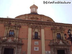 [P54] Basilica de la Virgen de los Desamparados, în stil baroc, din Plaza de la Virgen.  » foto by Carmen Ion
 - 
<span class="allrVoted glyphicon glyphicon-heart hidden" id="av649504"></span>
<a class="m-l-10 hidden" id="sv649504" onclick="voting_Foto_DelVot(,649504,5604)" role="button">șterge vot <span class="glyphicon glyphicon-remove"></span></a>
<a id="v9649504" class=" c-red"  onclick="voting_Foto_SetVot(649504)" role="button"><span class="glyphicon glyphicon-heart-empty"></span> <b>LIKE</b> = Votează poza</a> <img class="hidden"  id="f649504W9" src="/imagini/loader.gif" border="0" /><span class="AjErrMes hidden" id="e649504ErM"></span>