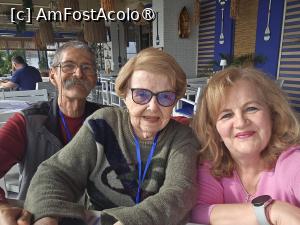 [P10] Toţi trei asteptând mâncarea » foto by Michi
 - 
<span class="allrVoted glyphicon glyphicon-heart hidden" id="av1523978"></span>
<a class="m-l-10 hidden" id="sv1523978" onclick="voting_Foto_DelVot(,1523978,5688)" role="button">șterge vot <span class="glyphicon glyphicon-remove"></span></a>
<a id="v91523978" class=" c-red"  onclick="voting_Foto_SetVot(1523978)" role="button"><span class="glyphicon glyphicon-heart-empty"></span> <b>LIKE</b> = Votează poza</a> <img class="hidden"  id="f1523978W9" src="/imagini/loader.gif" border="0" /><span class="AjErrMes hidden" id="e1523978ErM"></span>