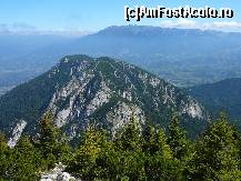 [P23] Privire de pe Turnu catre Piatra Mica. In fundal se vad si Bucegii » foto by Claudiu U.
 - 
<span class="allrVoted glyphicon glyphicon-heart hidden" id="av256755"></span>
<a class="m-l-10 hidden" id="sv256755" onclick="voting_Foto_DelVot(,256755,5764)" role="button">șterge vot <span class="glyphicon glyphicon-remove"></span></a>
<a id="v9256755" class=" c-red"  onclick="voting_Foto_SetVot(256755)" role="button"><span class="glyphicon glyphicon-heart-empty"></span> <b>LIKE</b> = Votează poza</a> <img class="hidden"  id="f256755W9" src="/imagini/loader.gif" border="0" /><span class="AjErrMes hidden" id="e256755ErM"></span>