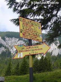 [P39] Tablitele indicatoare amplasate la poarta cabanei » foto by Claudiu U.
 - 
<span class="allrVoted glyphicon glyphicon-heart hidden" id="av256771"></span>
<a class="m-l-10 hidden" id="sv256771" onclick="voting_Foto_DelVot(,256771,5764)" role="button">șterge vot <span class="glyphicon glyphicon-remove"></span></a>
<a id="v9256771" class=" c-red"  onclick="voting_Foto_SetVot(256771)" role="button"><span class="glyphicon glyphicon-heart-empty"></span> <b>LIKE</b> = Votează poza</a> <img class="hidden"  id="f256771W9" src="/imagini/loader.gif" border="0" /><span class="AjErrMes hidden" id="e256771ErM"></span>