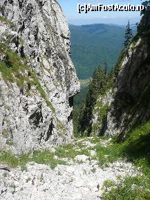 [P08] Am trecut de Saritoare (este chiar in centru, intre acei doi pereti) » foto by Claudiu U.
 - 
<span class="allrVoted glyphicon glyphicon-heart hidden" id="av256740"></span>
<a class="m-l-10 hidden" id="sv256740" onclick="voting_Foto_DelVot(,256740,5764)" role="button">șterge vot <span class="glyphicon glyphicon-remove"></span></a>
<a id="v9256740" class=" c-red"  onclick="voting_Foto_SetVot(256740)" role="button"><span class="glyphicon glyphicon-heart-empty"></span> <b>LIKE</b> = Votează poza</a> <img class="hidden"  id="f256740W9" src="/imagini/loader.gif" border="0" /><span class="AjErrMes hidden" id="e256740ErM"></span>