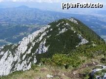 [P16] Aruncam o privire catre primele doua varfuri ale crestei -Turnu si Padina Inchisa. Noi tocmai am poposit pe cel de-al treilea -Padina Popii » foto by Claudiu U.
 - 
<span class="allrVoted glyphicon glyphicon-heart hidden" id="av280616"></span>
<a class="m-l-10 hidden" id="sv280616" onclick="voting_Foto_DelVot(,280616,5764)" role="button">șterge vot <span class="glyphicon glyphicon-remove"></span></a>
<a id="v9280616" class=" c-red"  onclick="voting_Foto_SetVot(280616)" role="button"><span class="glyphicon glyphicon-heart-empty"></span> <b>LIKE</b> = Votează poza</a> <img class="hidden"  id="f280616W9" src="/imagini/loader.gif" border="0" /><span class="AjErrMes hidden" id="e280616ErM"></span>